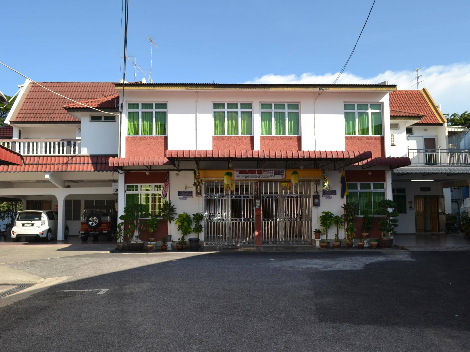 Megastar Inn Vacation Stay Kangar Ngoại thất bức ảnh
